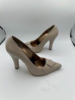 Fellini Taupe Pointed Toe Pumps Women's 5